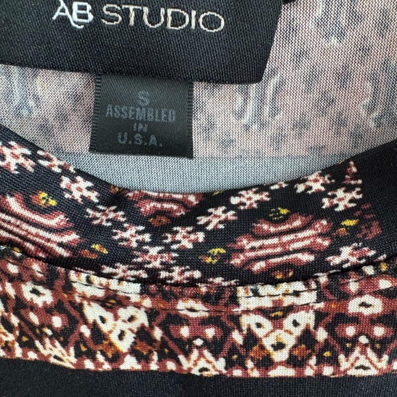 👚 Women's Patterned Tank Top - Picture 4 of 4